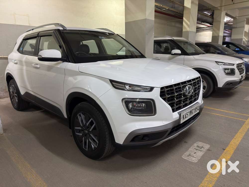 Hyundai Venue 2021 Diesel 62000 Km Driven