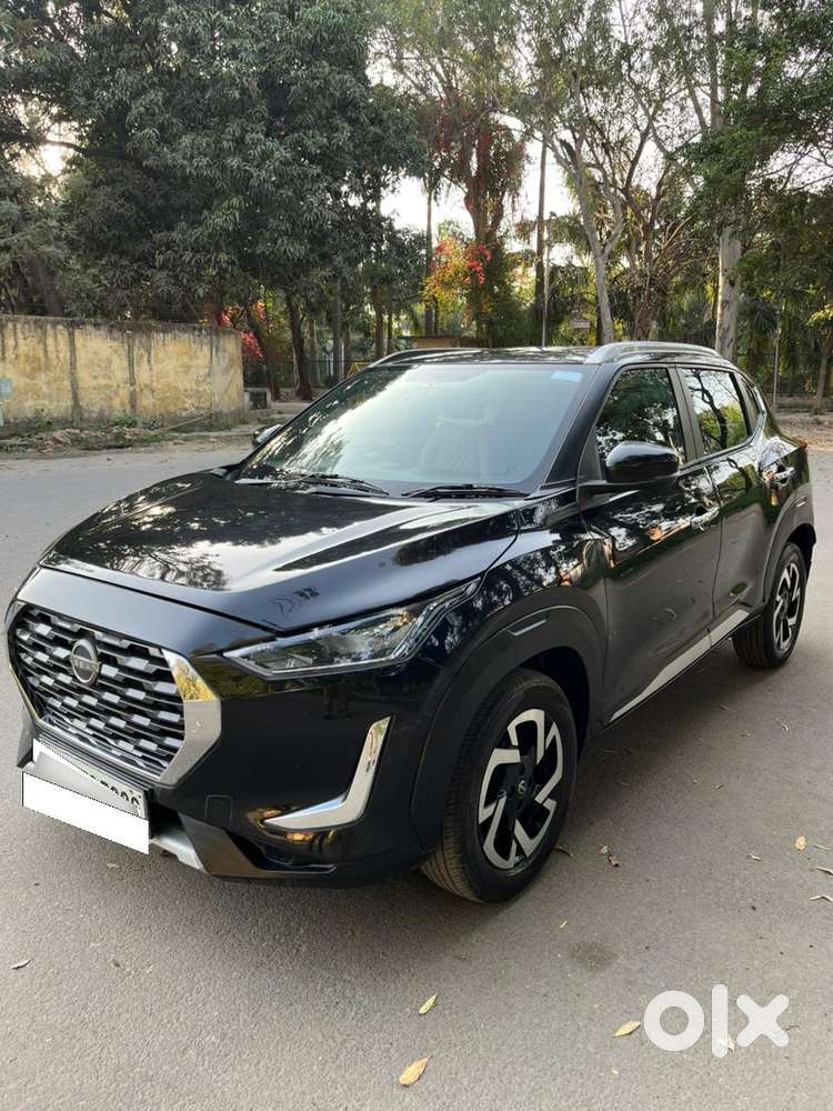 Nissan Magnite 1.0 Xv Premium, 2022, Petrol