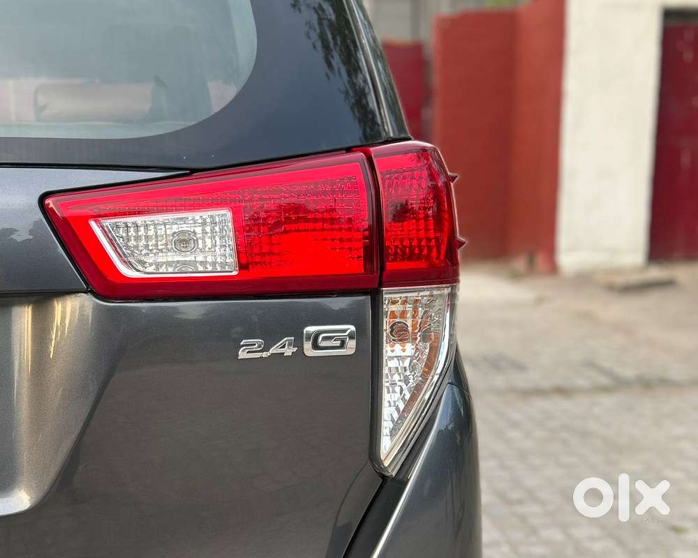 Toyota Innova Crysta 2.4 G Mt, 2022, Diesel