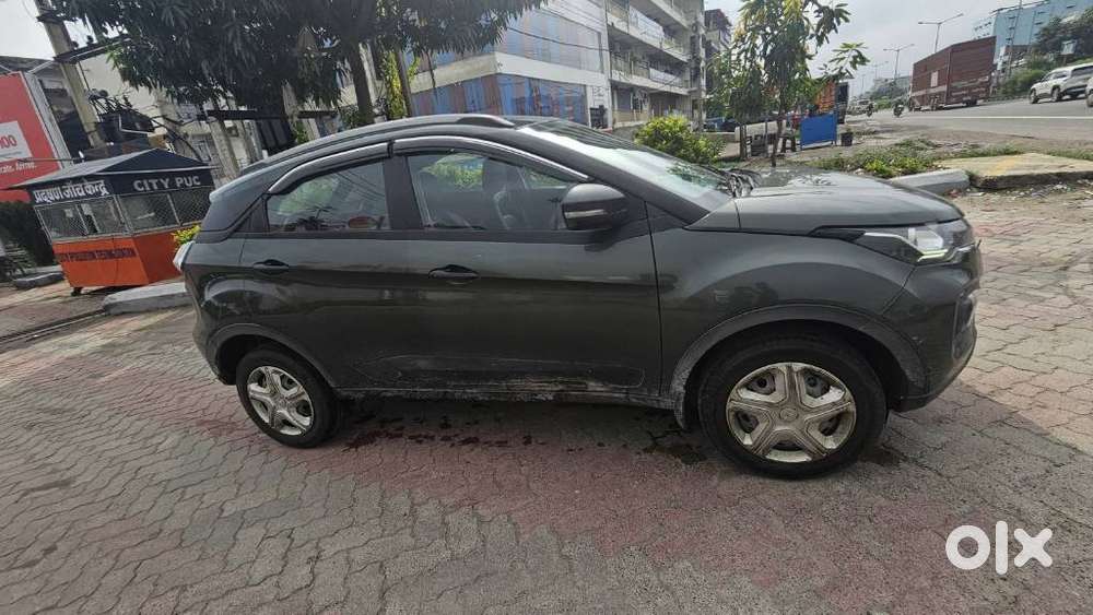 Tata Nexon 1.2 Revotron Xm (s), 2023, Petrol