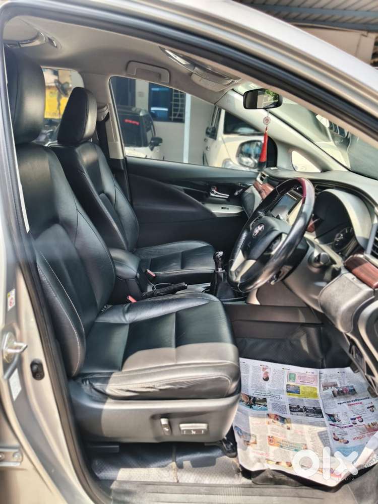Toyota Innova Crysta 2.5z, 2017, Diesel