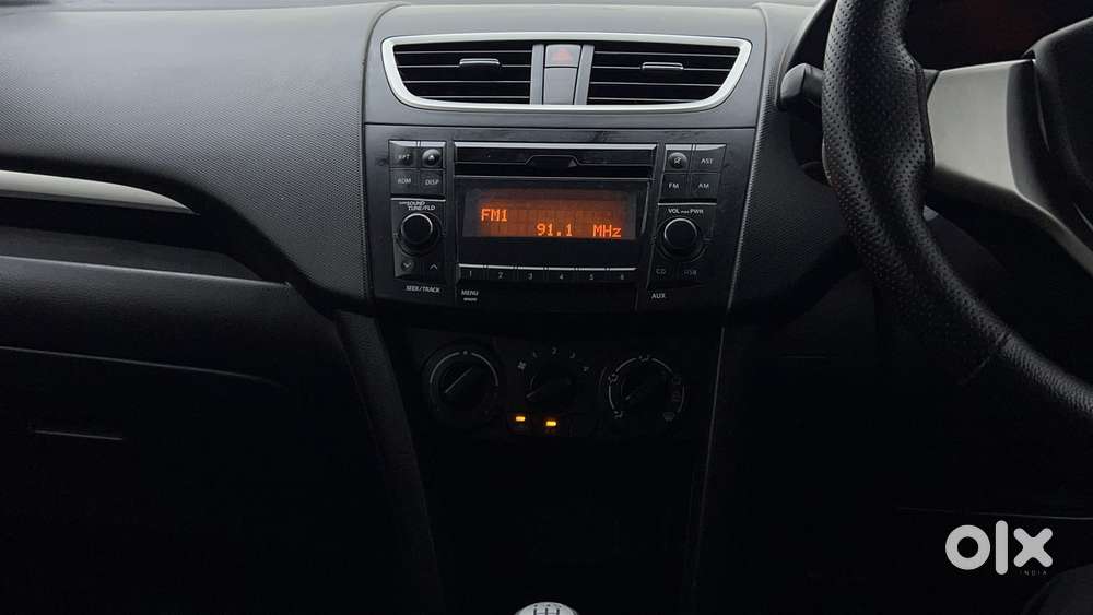 Maruti Suzuki Swift Vvt Vxi, 2015, Petrol