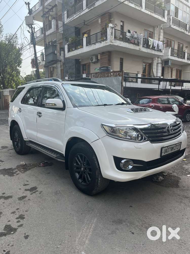 Toyota Fortuner 3.0 Ltd, 2015, Petrol