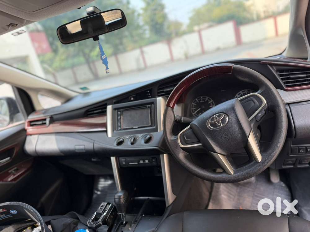Toyota Innova Crysta Gx At 2.8  2017 Petrol 41000 Km Driven