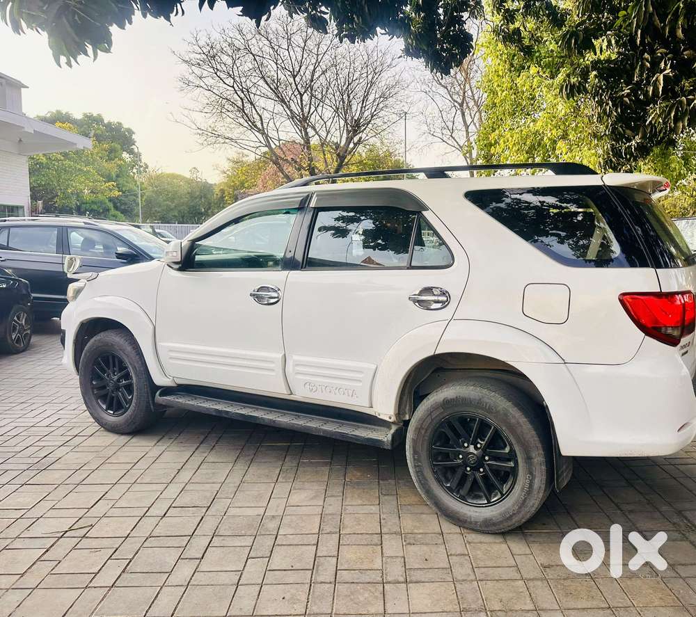 Toyota Fortuner, 2012, Diesel