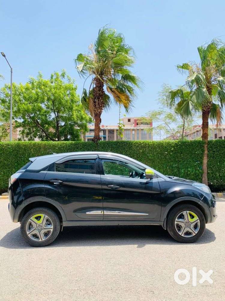 Tata Nexon 1.2 Revotron Xt, 2018, Petrol