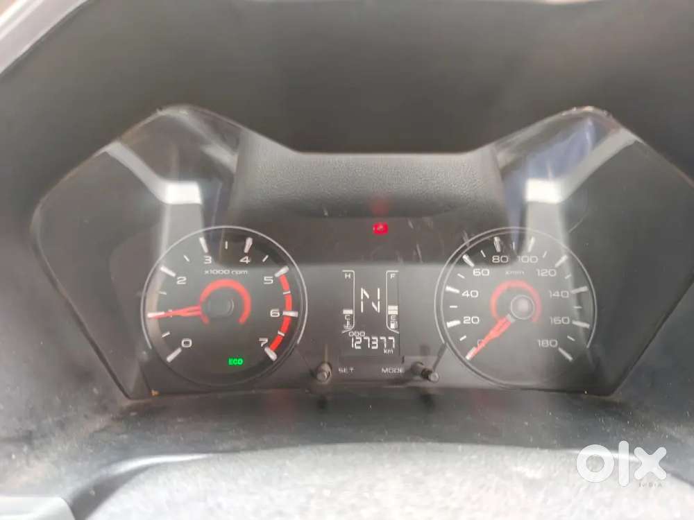 Mahindra Kuv100 Yellow Borad