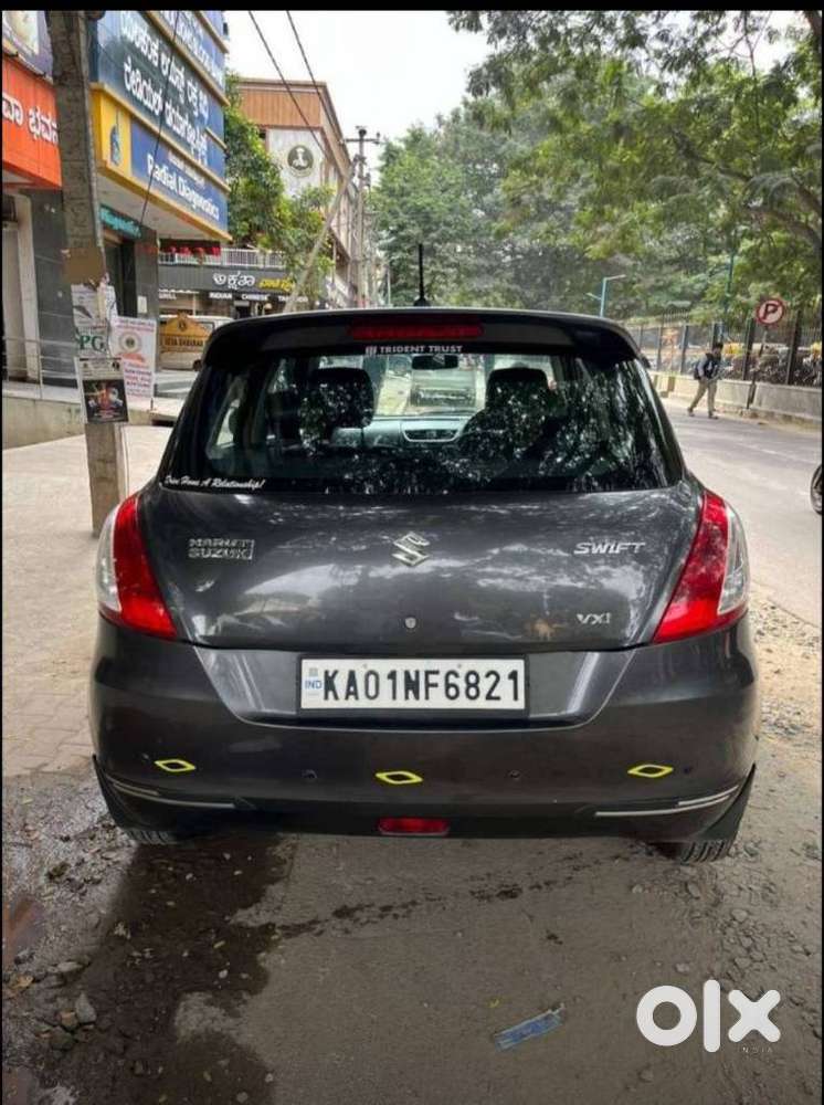 Maruti Suzuki Swift Vxi Optional, 2015, Petrol