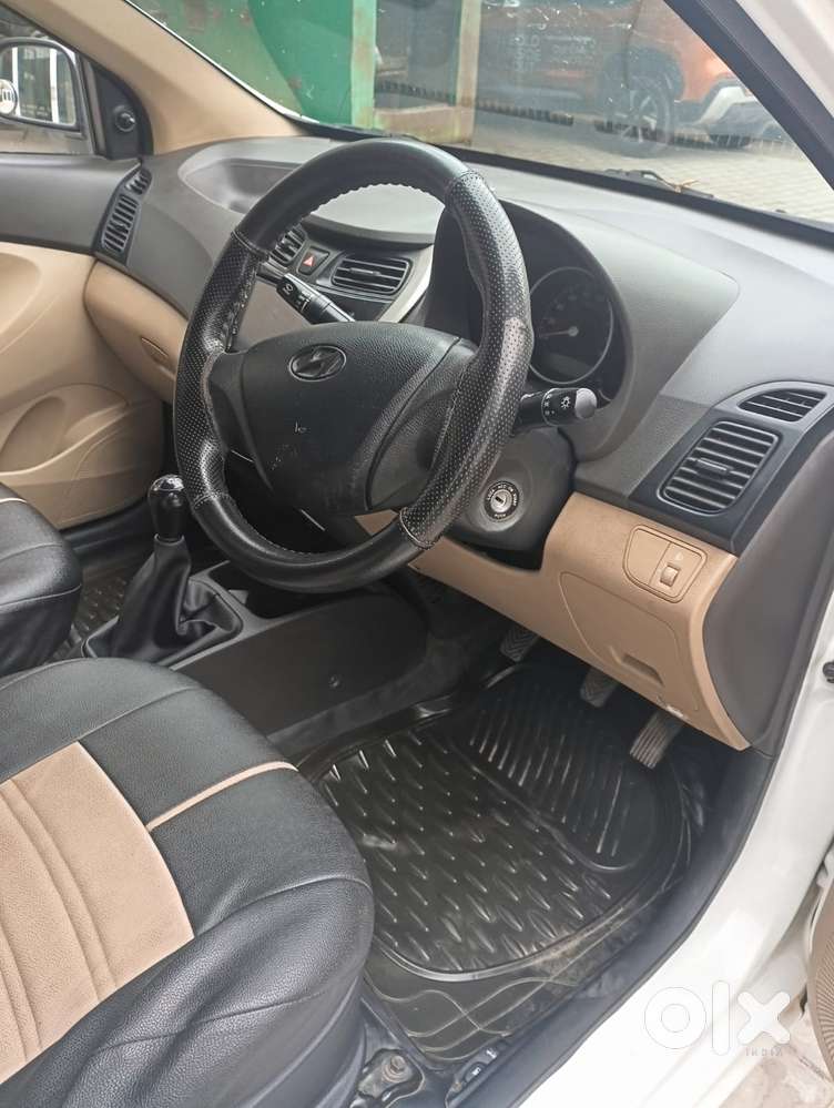 Hyundai Eon Magna +, 2015, Petrol