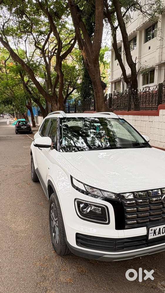 Hyundai Venue Top Variant 1.0 Sx(o) Dct At Car 2024