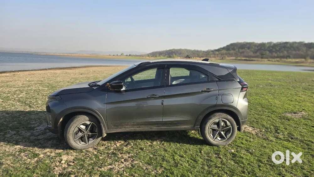 Showroom Condition Tata Nexon Creative Plus S