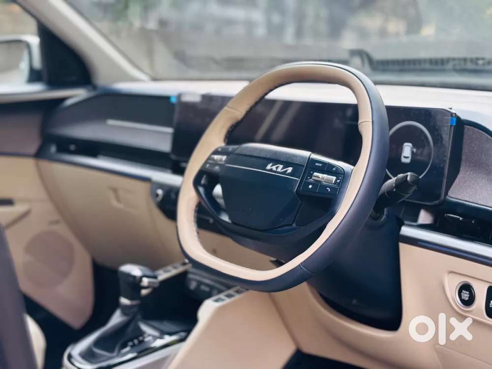 Kia Carens Clavis Ev Htk+, 2025, Petrol