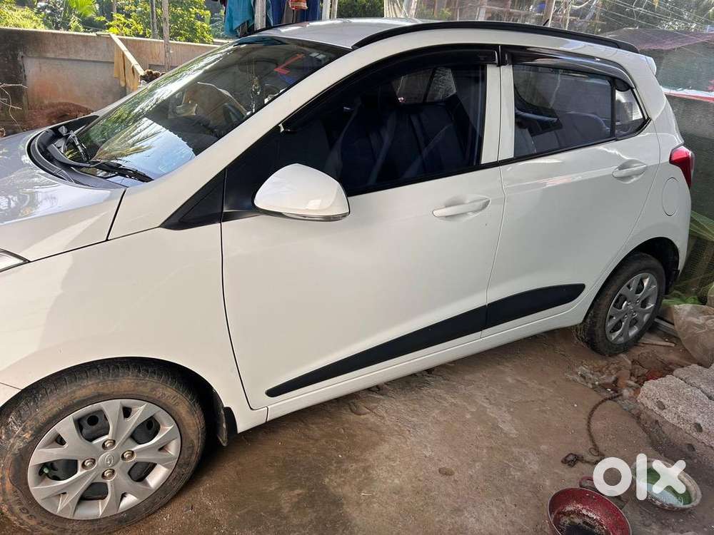 Hyundai Grand I10 2016 Petrol Well Maintained