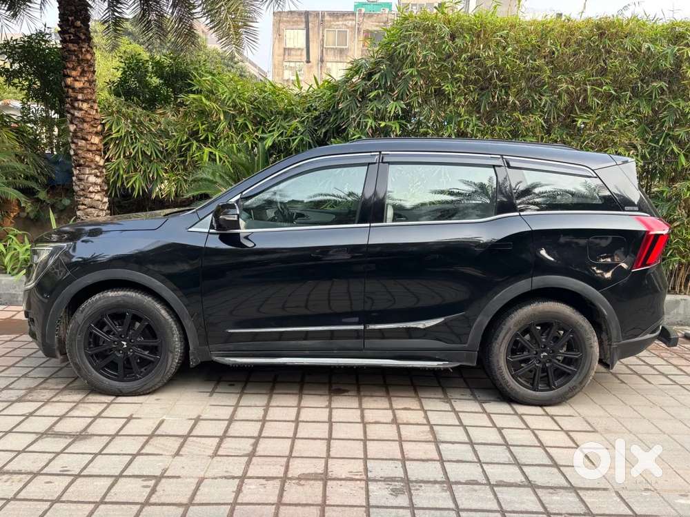 Mahindra Xuv700 2.2 Ax 7 Diesel Mt Luxury Pack Str, 2025, Diesel