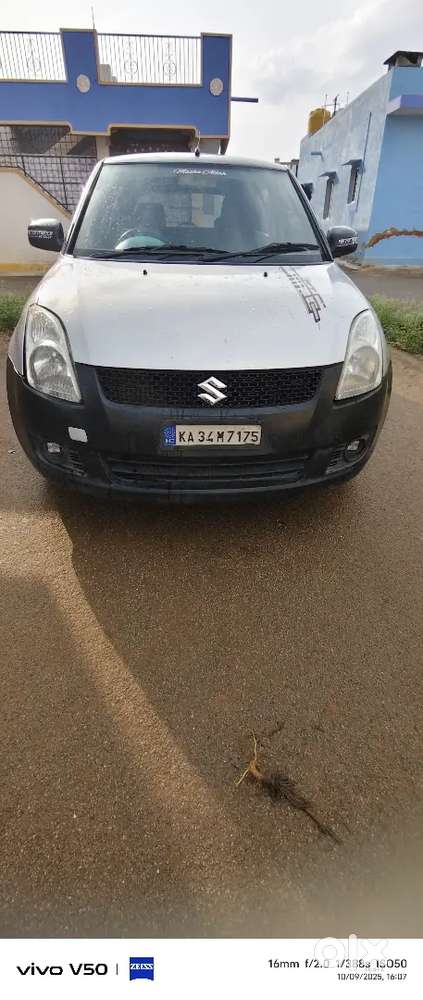 Maruti Suzuki Swift 2009 Diesel 202000 Km Driven