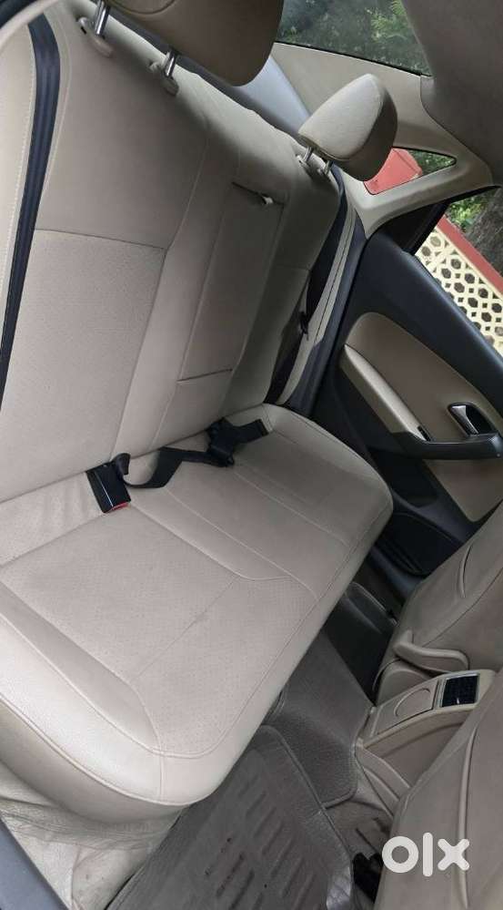 Volkswagen Vento 1.2 Tsi Highline Plus At, 2016, Petrol