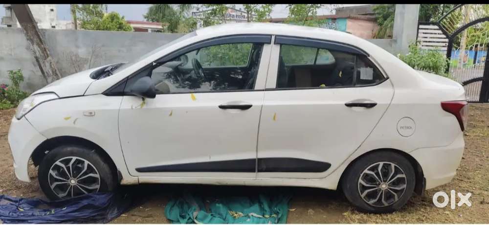 My T Permit Car Hyundai Accent Very Condition No Tp Plz