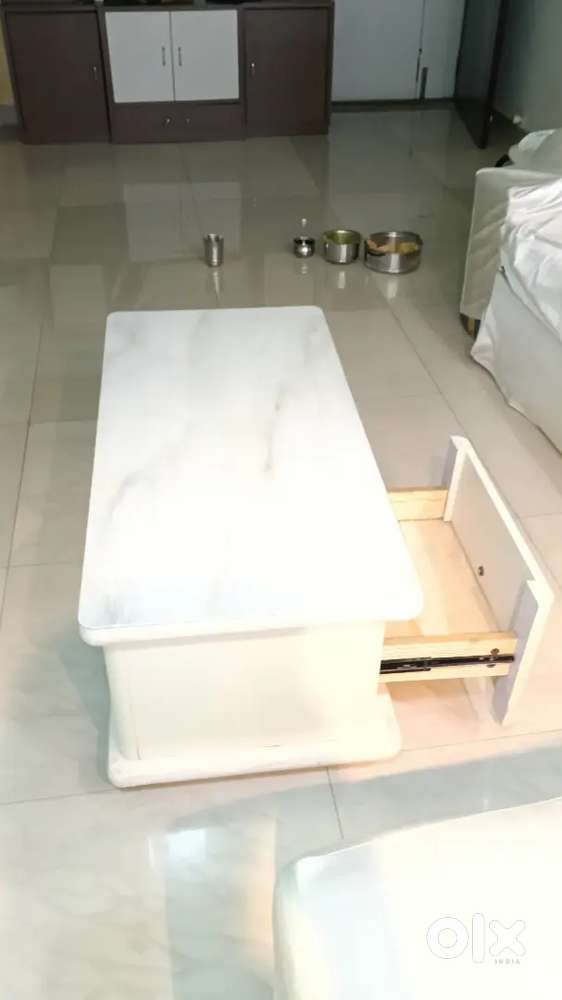 Premium white marbletea  table