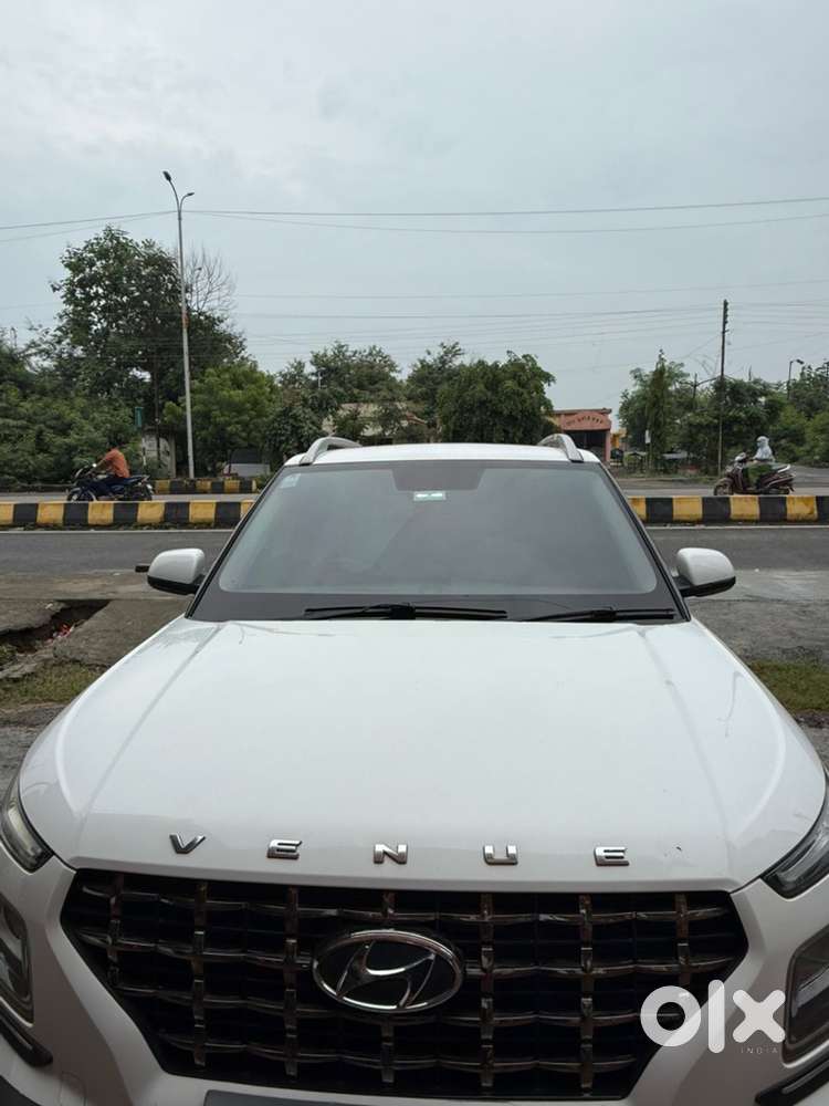 Hyundai Venue Petrol 2021