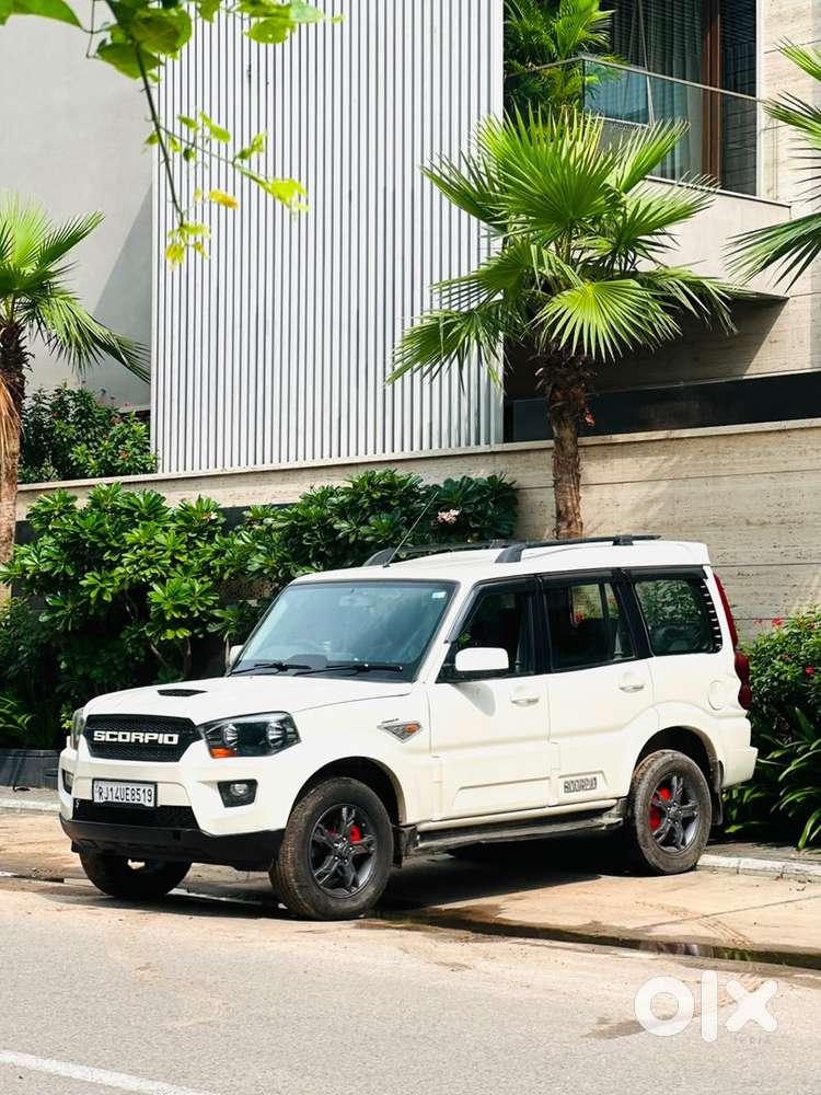 Mahindra Scorpio Classic 2016