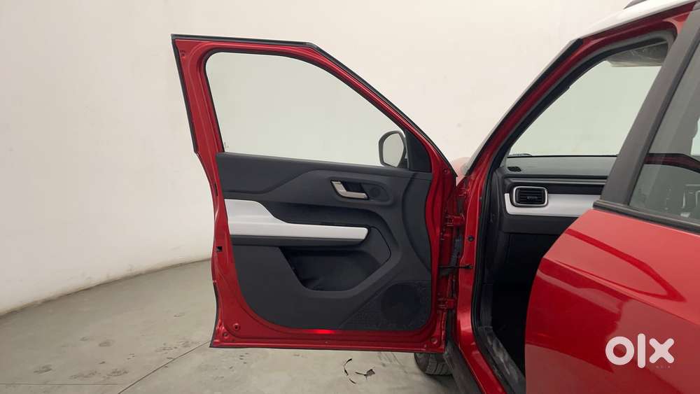 Tata Punch Creative Dual Tone Amt Sunroof, 2023, Petrol