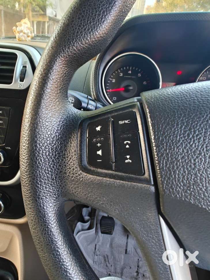 Mahindra Tuv 300 T8, 2016, Diesel