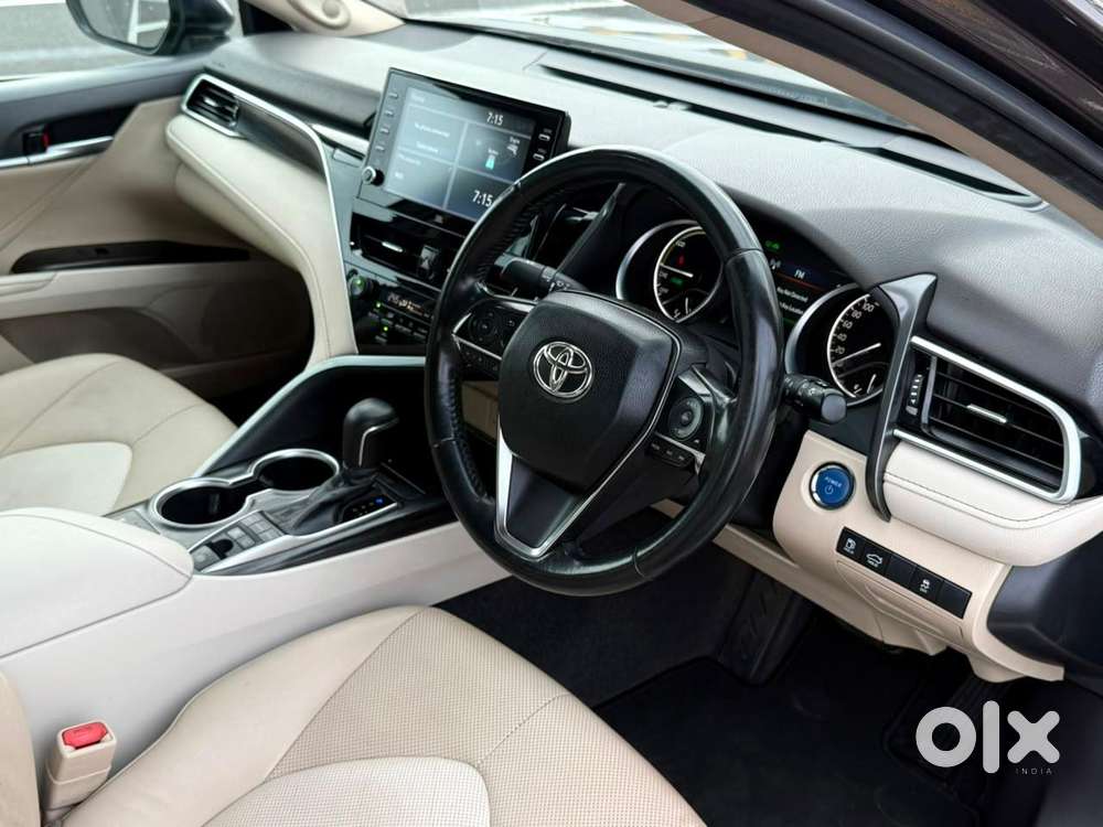 Toyota Camry 2.5 Hybrid, 2022, Petrol
