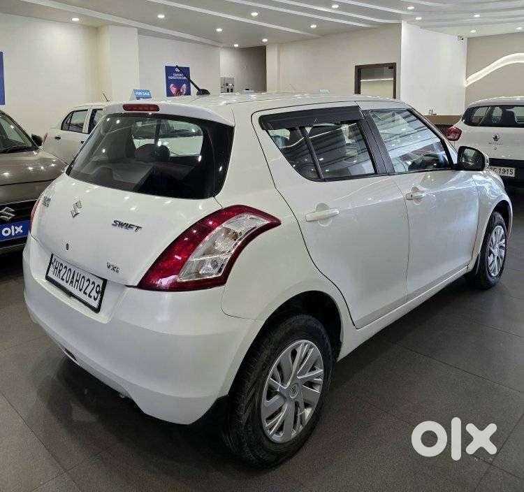 Maruti Suzuki Swift Vxi Cng, 2016, Petrol