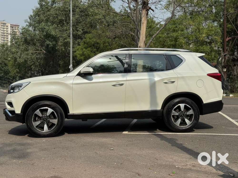 Mahindra Alturas G4 4x2 At, 2019, Diesel