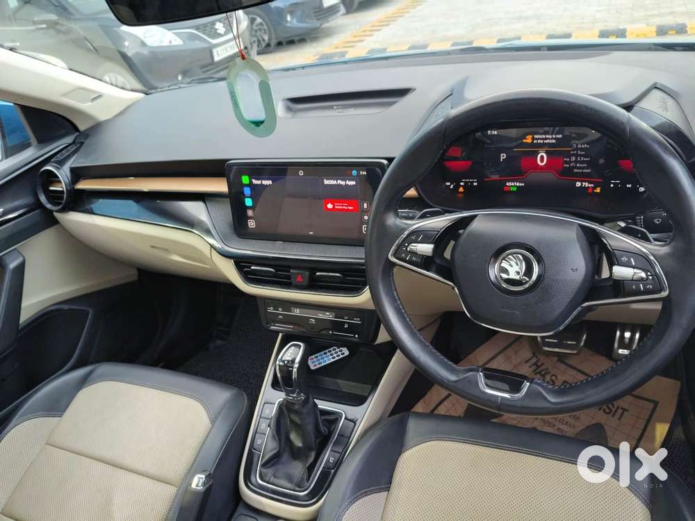 Skoda Slavia Style 1.0l Tsi At, 2022, Petrol
