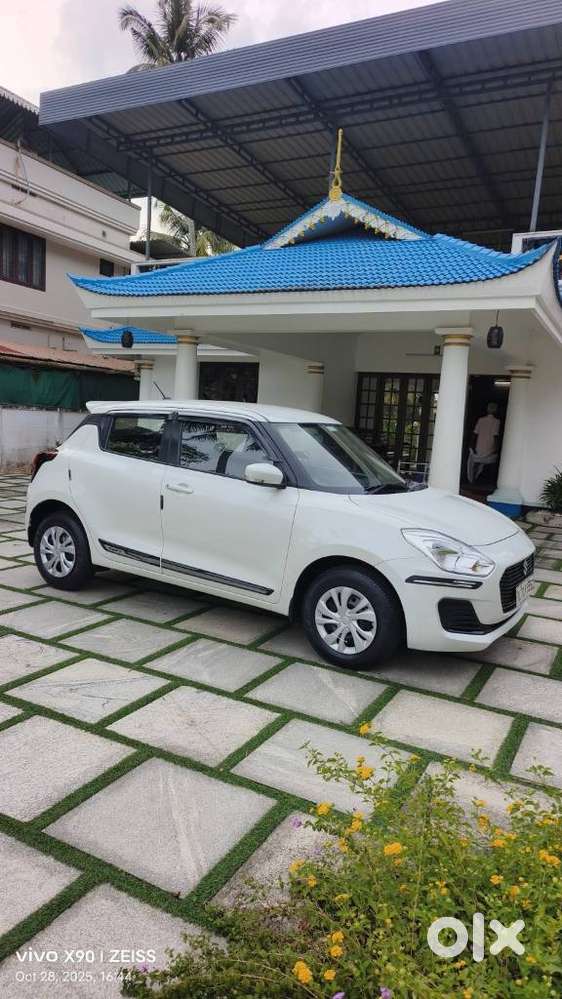Maruti Suzuki Swift Amt Vxi, 2020, Petrol