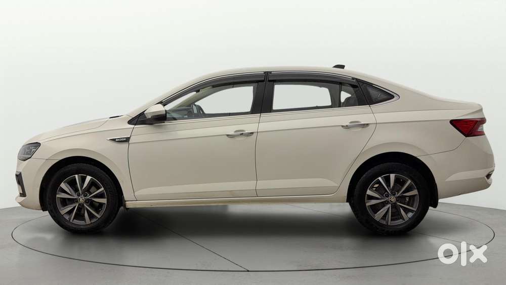 Skoda Slavia 1.0 Tsi Style At, 2022, Petrol