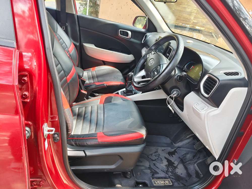 Hyundai Venue 1.2 S Plus, 2022, Petrol