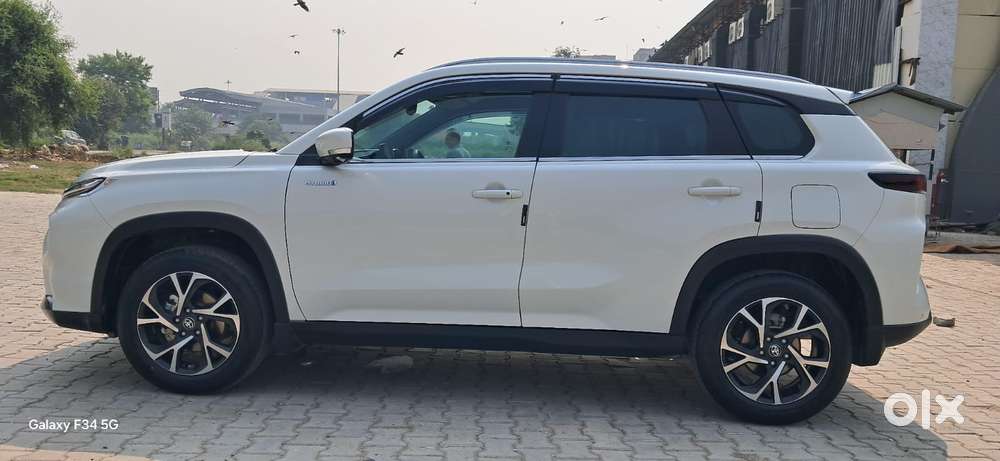 Toyota Urban Cruiser Hyryder 1.5 V Hybrid, 2024, Petrol