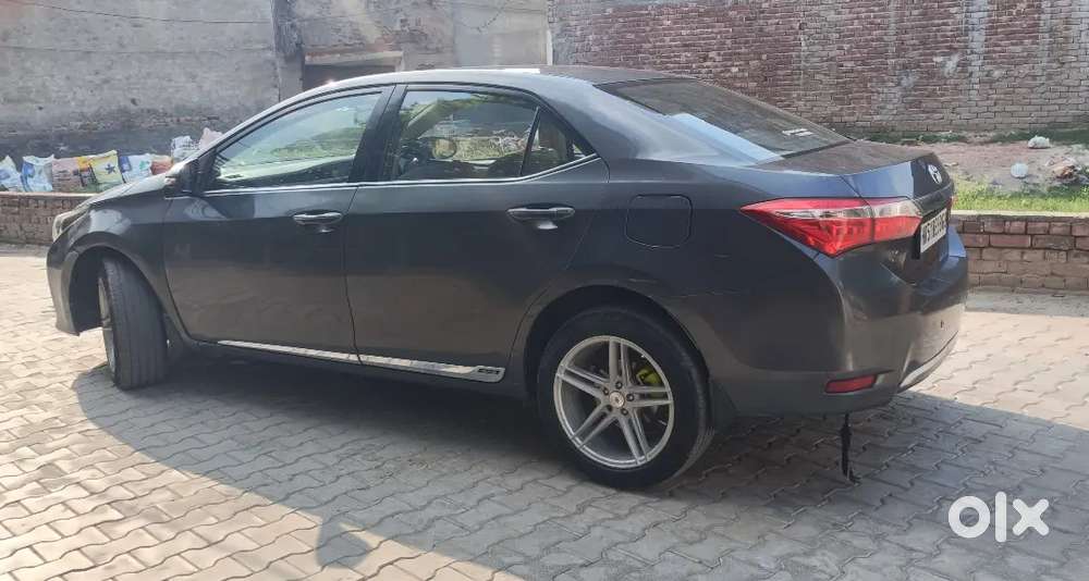 Toyota Corolla Altis 2015