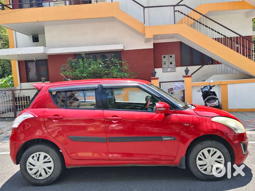 Maruti Suzuki Swift Vxi + Manual, 2015, Petrol