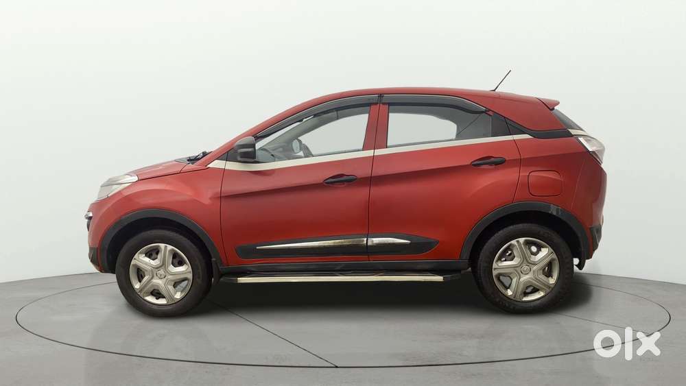 Tata Nexon 1.2 Revotron Xm, 2018, Cng & Hybrids