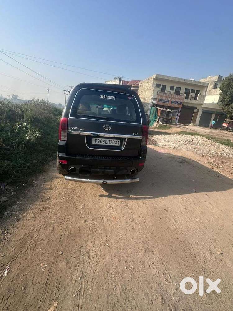 Tata Safari Storme 2013