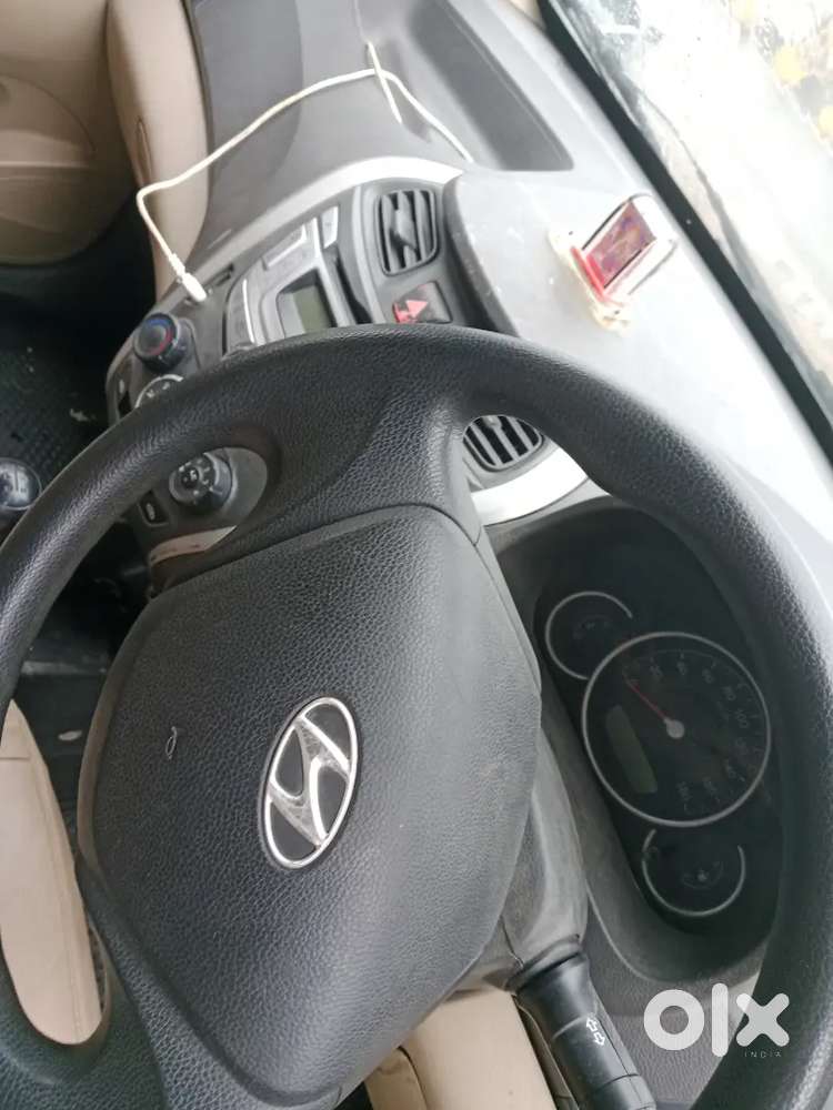 Pourly Petrol, Power Windo, Power Staring, Ac , Music, Seats All Ok