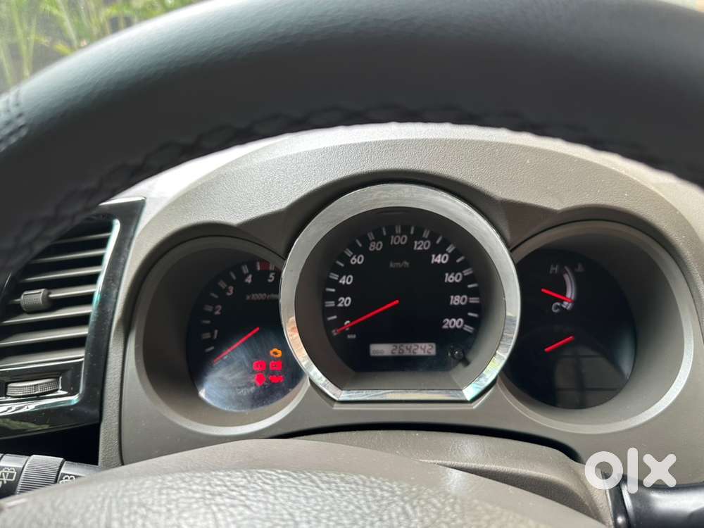 Toyota Fortuner 2011 Diesel Manual