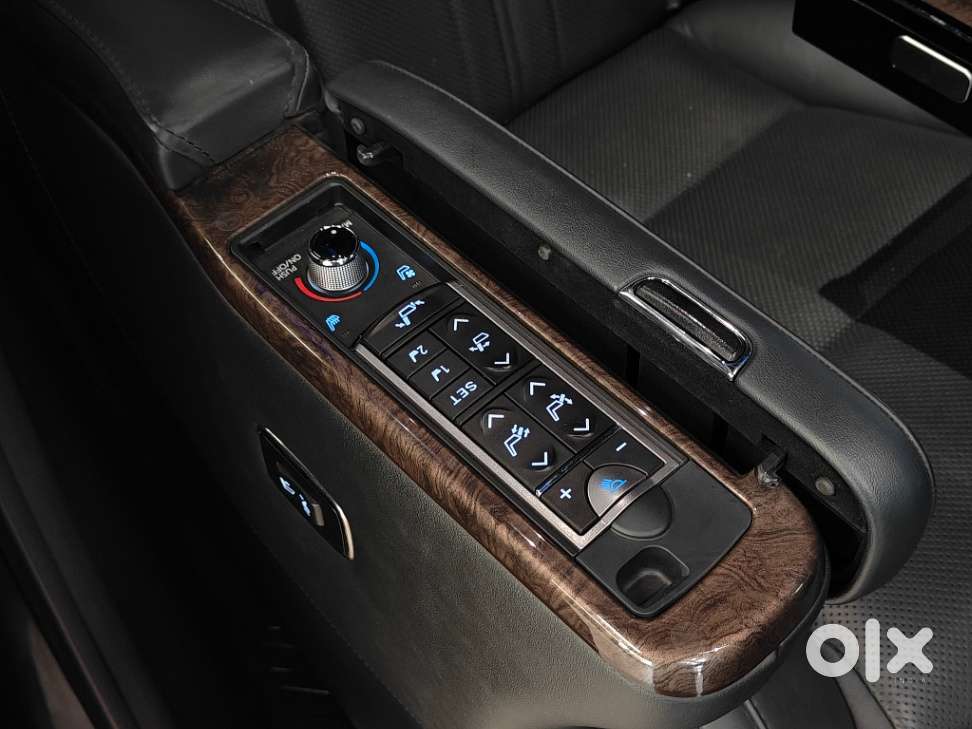 Toyota Vellfire Vip – Executive Lounge, 2022, Petrol