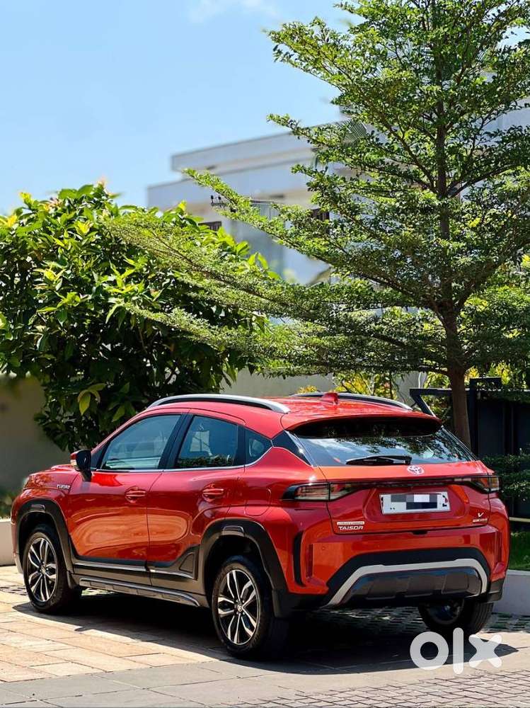 Toyota Urban Cruiser Taisor V 1.0 Petrol Mt, 2024, Petrol