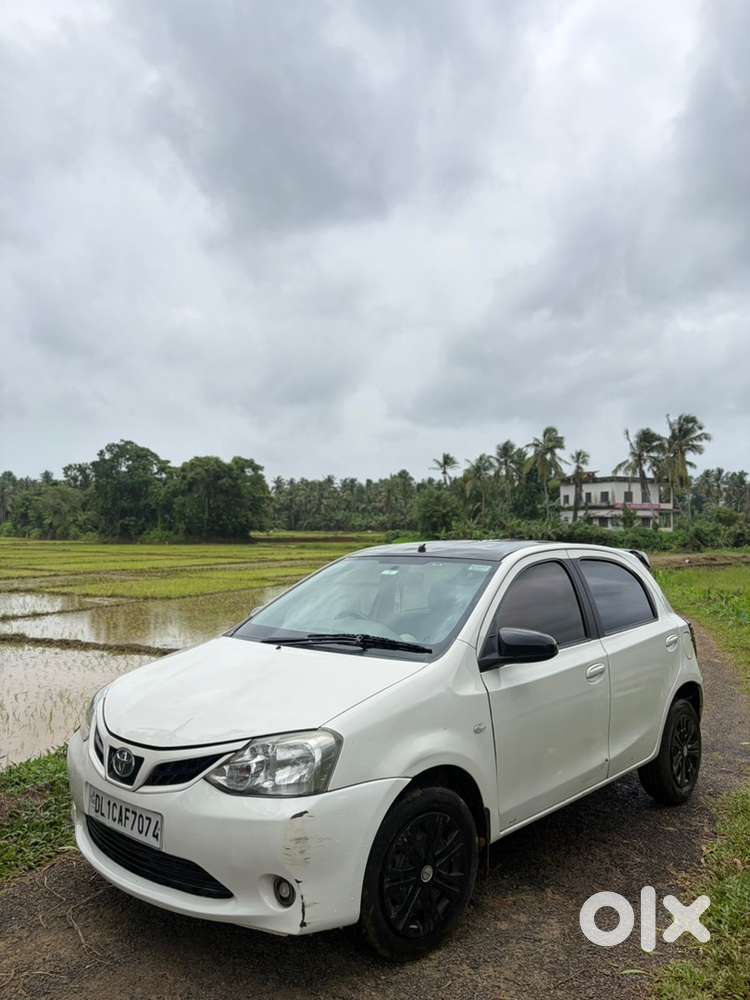 Toyota Etios Liva Gd 2015 Diesel Car/ (phone)