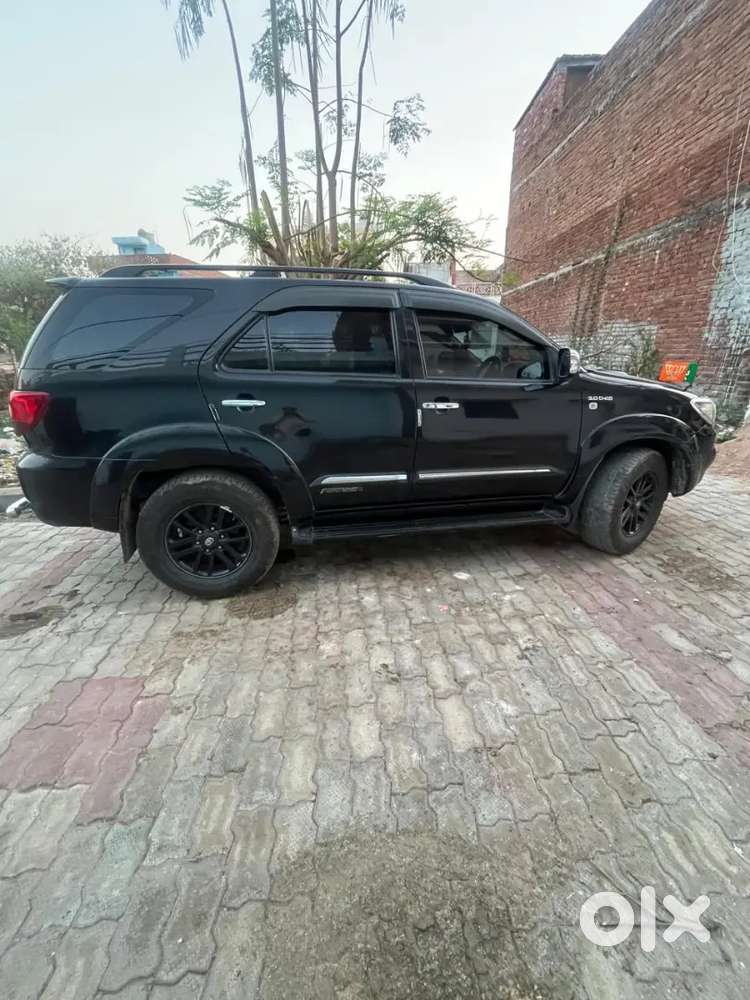 Toyota Fortuner 2010 4×4