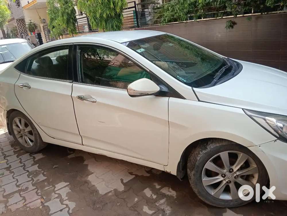 Hyundai Verna 2012