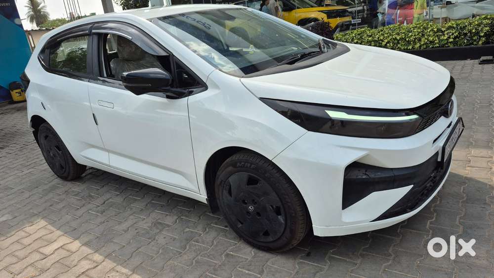 Tata Altroz Creative S, 2025, Petrol