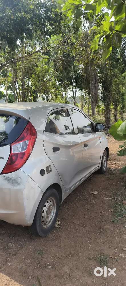 Hyundai Eon 2011 Petrol 64147 Km Driven