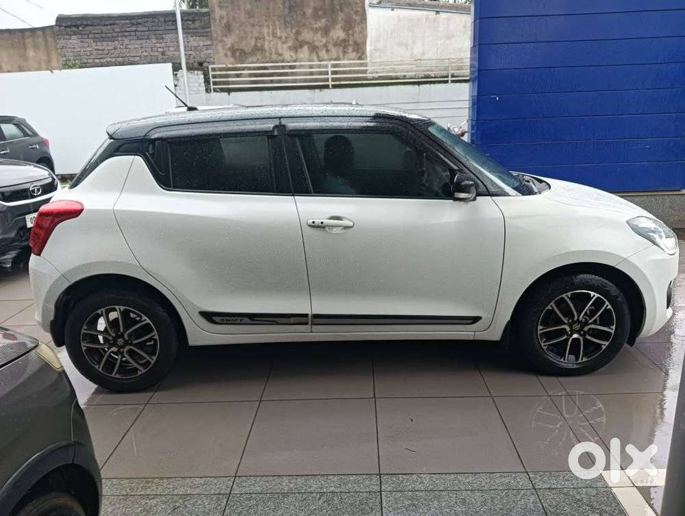 Maruti Suzuki Swift Zxi Plus Dual Tone, 2023, Petrol