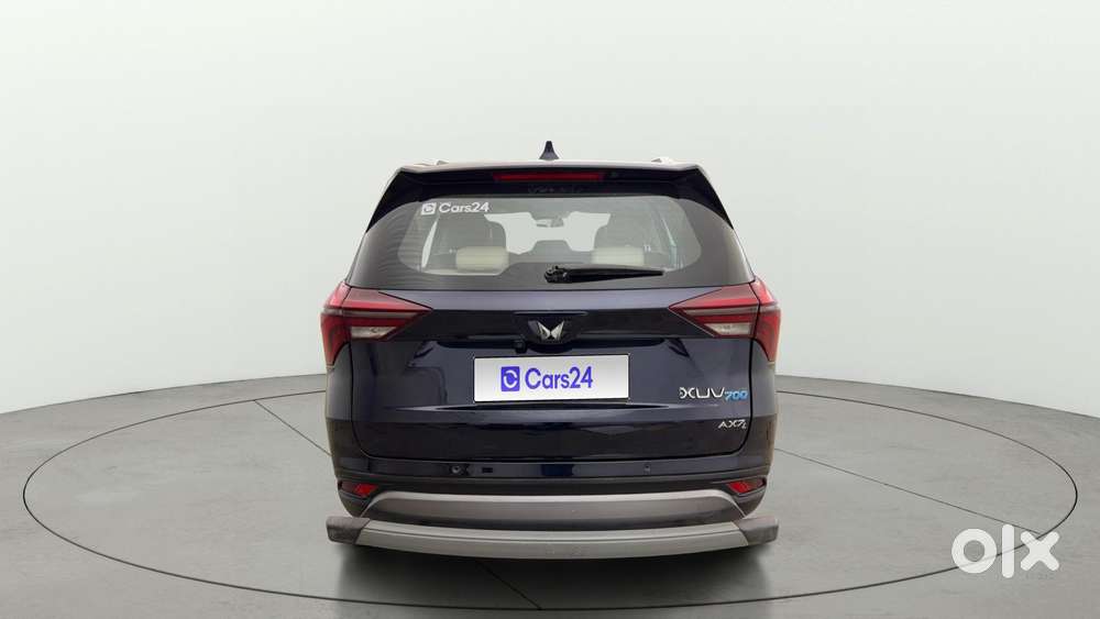 Mahindra Xuv700 2.0 Ax 5 Petrol Mt 7 Str, 2023, Diesel