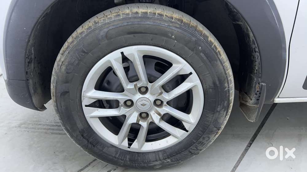 Renault Triber Rxt, 2021, Petrol